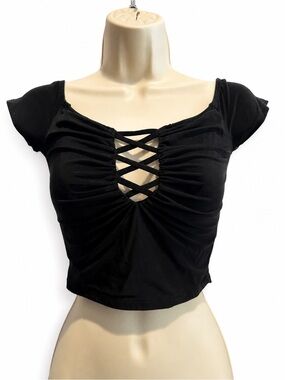 Black Crisscross Ruched Crop Top